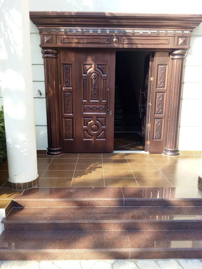 ديرمي Aris Apartments