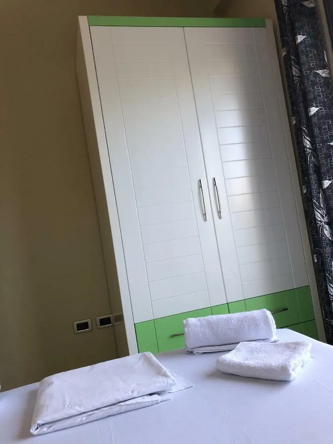 ديرمي Aris Apartments 0*,