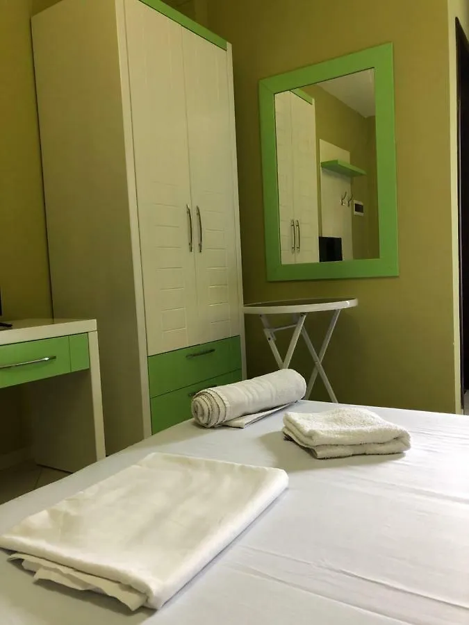 ديرمي Aris Apartments ألبانيا